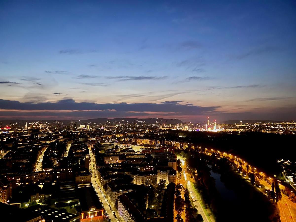 Triiiple Level 31 - Sonnenwohnen Apartment Mit Fantastischem Ausblick Und Parkplatz 비엔나 외부 사진