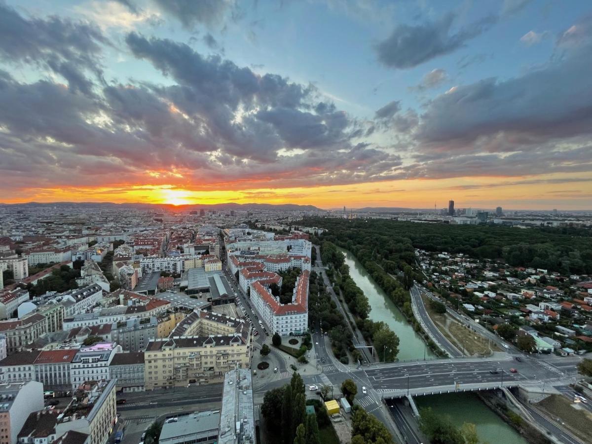 Triiiple Level 31 - Sonnenwohnen Apartment Mit Fantastischem Ausblick Und Parkplatz 비엔나 외부 사진